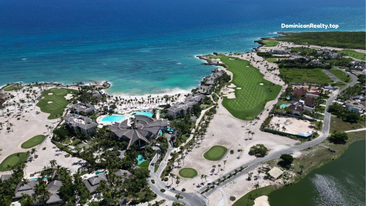 FOUNDERS GOLF LOFT WITH OCEAN VIEWS